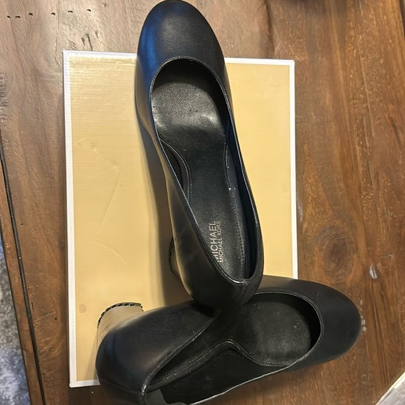 Michael Kor Jasmine pump black - Picture 1 of 4